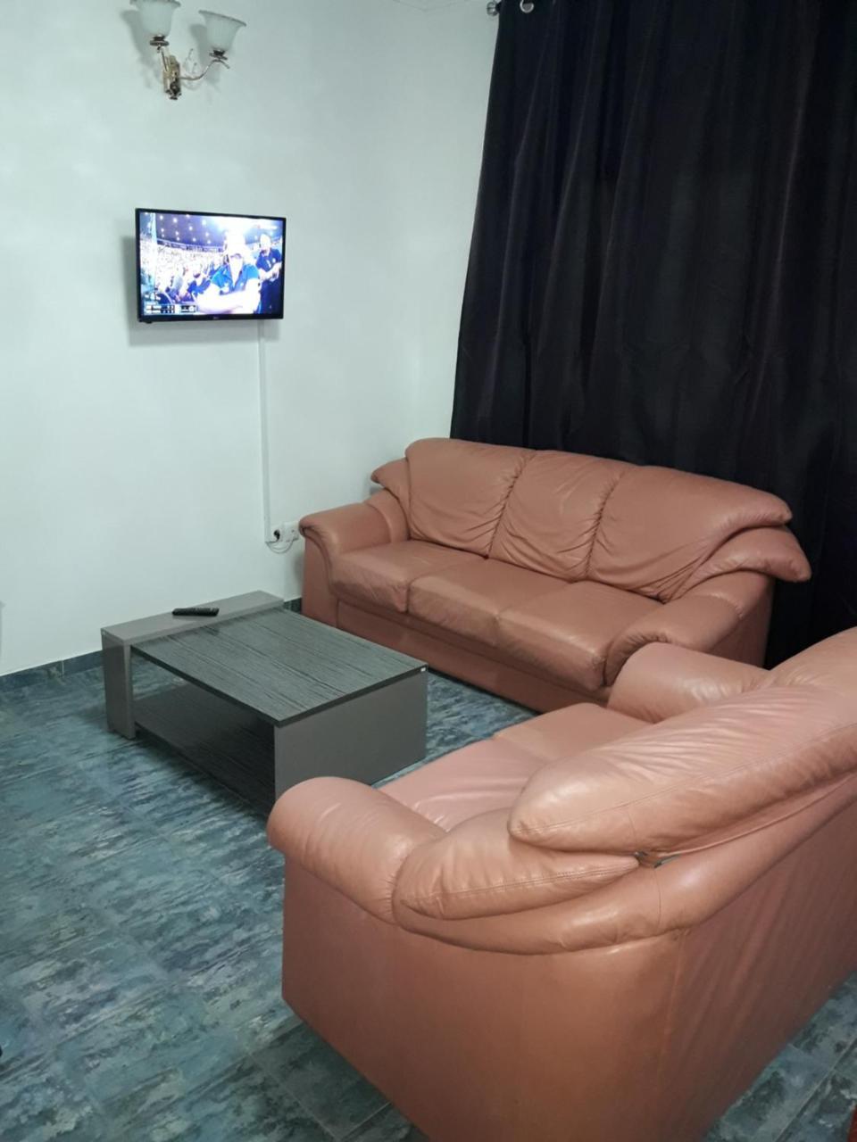 Hotel La Couronne Rw 야운데 외부 사진