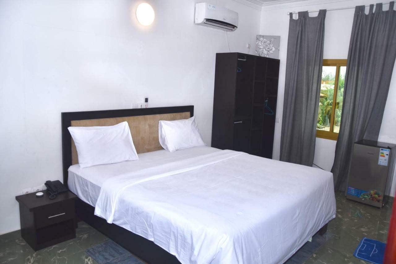 Hotel La Couronne Rw 야운데 외부 사진